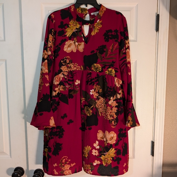 JODIFL Dresses & Skirts - JODIFL Red Floral Bell Sleeve Dress Size L